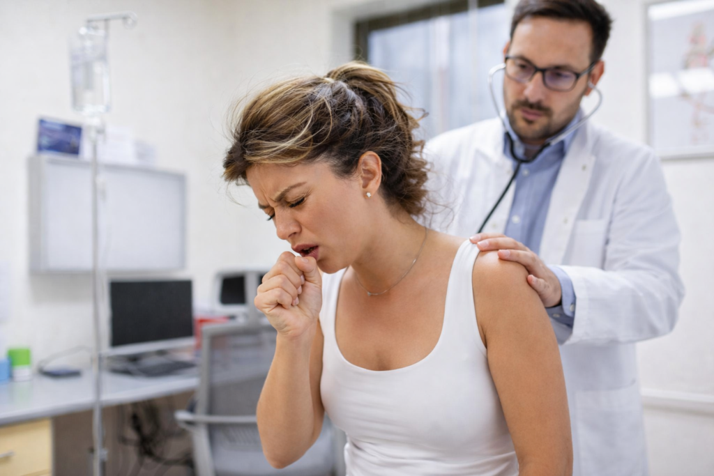 Tratamento da Pneumonia: 8 Opções, Quanto Tempo Dura e Quando Internar