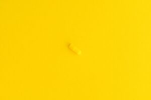 corrimento amarelo